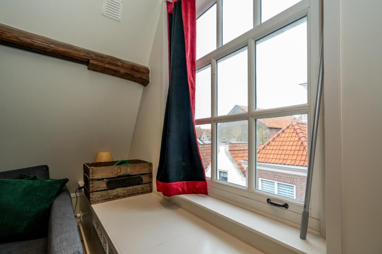 Pakhuis De Venkel - Zolder Studio Apartment Zierikzee Bagian luar foto